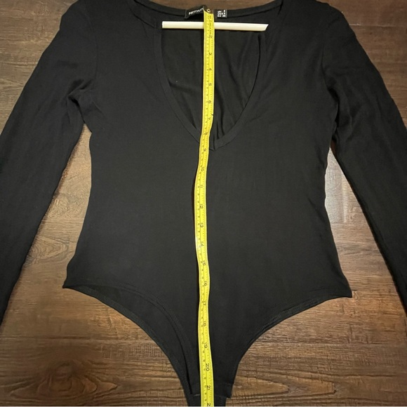 Long sleeve deep v neck bodysuit US 4 small Pretty Little Thing - Picture 2 of 5